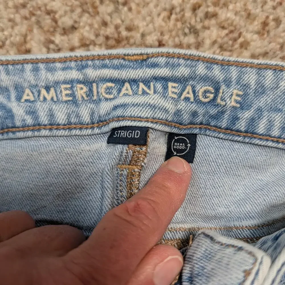 American Eagle Women's Mom Jean Strigid Light Wash Denim Cotton Pants 12 X-Short - Picture 9 of 9